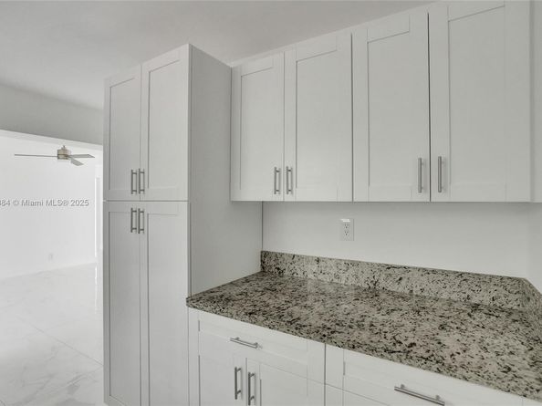 265 NW 135th St, North Miami FL 33168