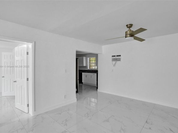 265 NW 135th St, North Miami FL 33168