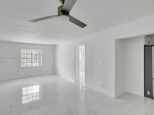 265 NW 135th St, North Miami FL 33168