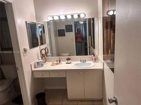 7030 NW 179th St 205, Hialeah FL 33015