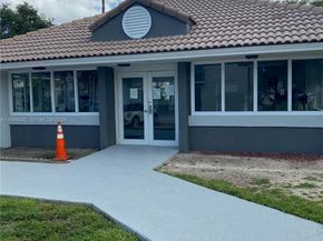 7030 NW 179th St 205, Hialeah FL 33015