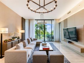 2821 S Bayshore Dr 6B, Miami FL 33133