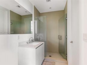 2821 S Bayshore Dr 6B, Miami FL 33133