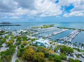 2821 S Bayshore Dr 6B, Miami FL 33133