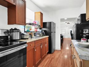 2104 NW 1St Ter, Miami FL 33125