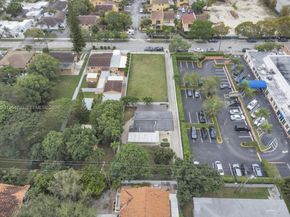 3655 SW 17th St, Miami FL 33145