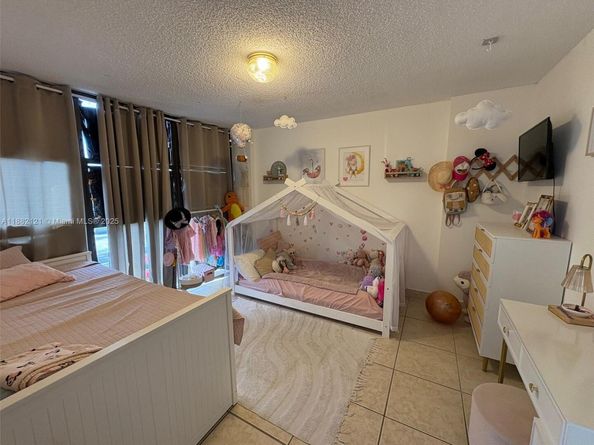 200 Leslie Dr 228, Hallandale Beach FL 33009