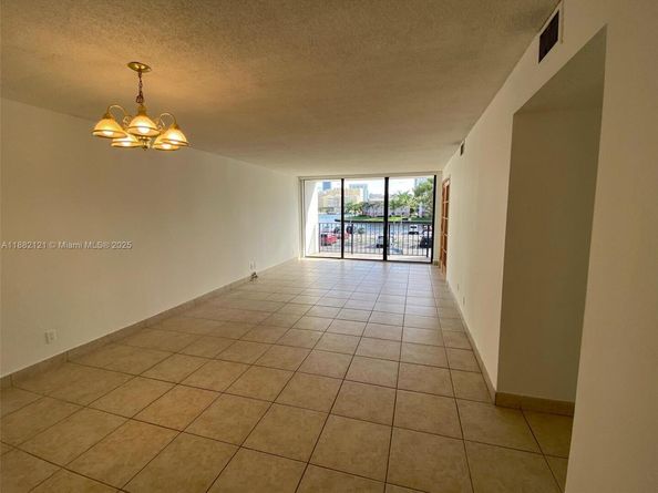 200 Leslie Dr 228, Hallandale Beach FL 33009
