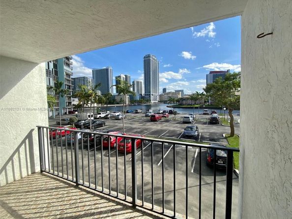 200 Leslie Dr 228, Hallandale Beach FL 33009