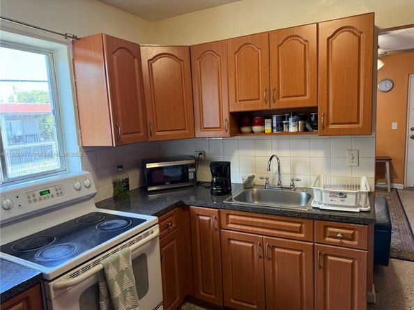 502 SW 13th Ave, Miami FL 33135