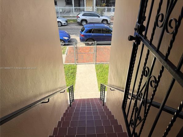 502 SW 13th Ave, Miami FL 33135