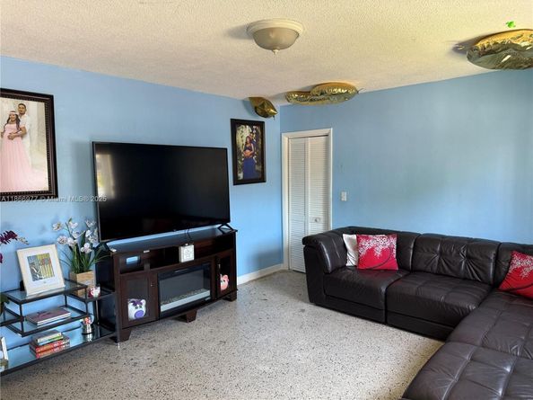 502 SW 13th Ave, Miami FL 33135