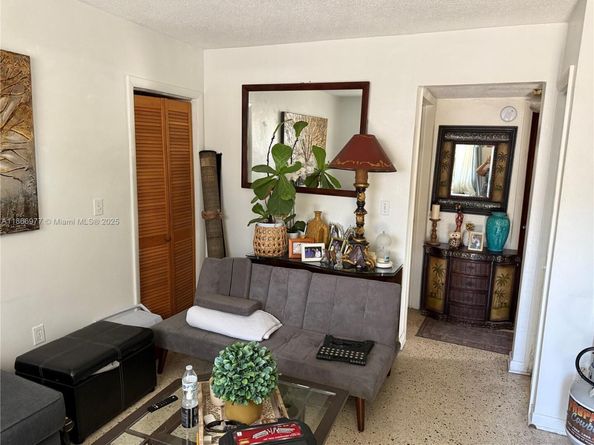 502 SW 13th Ave, Miami FL 33135