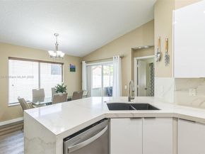 1485 Mira Vista Cir, Weston FL 33327