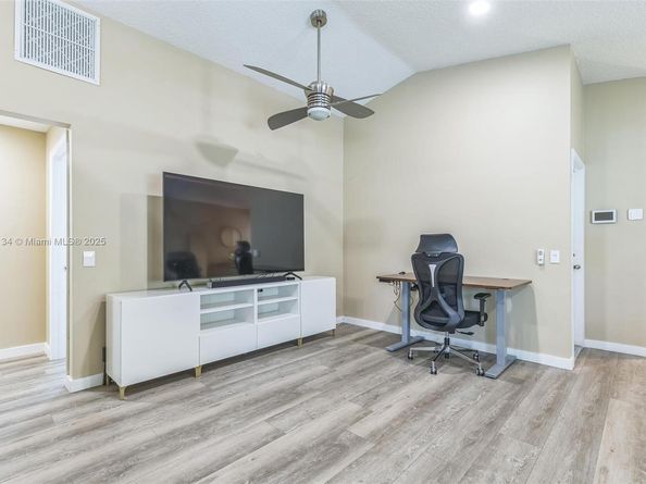 1485 Mira Vista Cir, Weston FL 33327