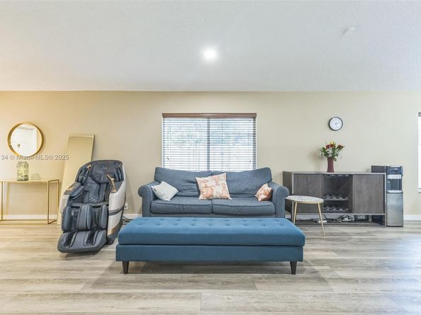 1485 Mira Vista Cir, Weston FL 33327