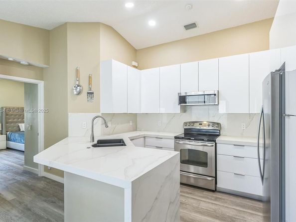 1485 Mira Vista Cir, Weston FL 33327