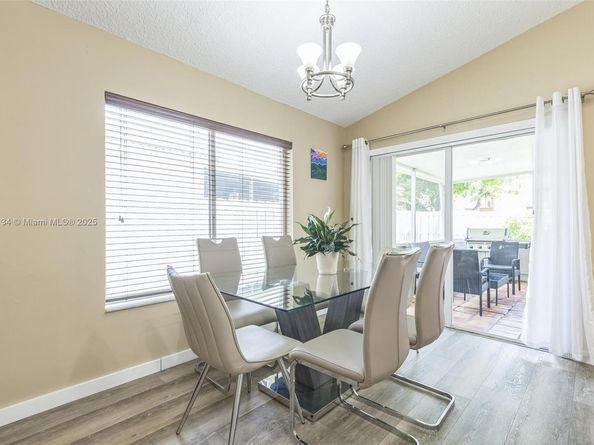 1485 Mira Vista Cir, Weston FL 33327