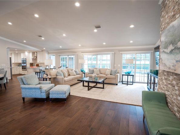 50 NW 128th Ave, Plantation FL 33325