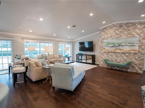 50 NW 128th Ave, Plantation FL 33325