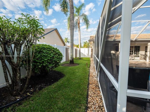 50 NW 128th Ave, Plantation FL 33325