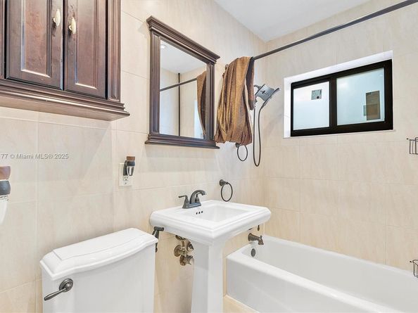 85 NE 171st Ter, North Miami Beach FL 33162