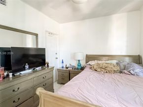 1060 Crystal Lake Dr 401, Deerfield Beach FL 33064