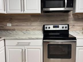 1670 NE 191st St 4033, Miami FL 33179