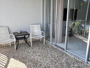 1670 NE 191st St 4033, Miami FL 33179