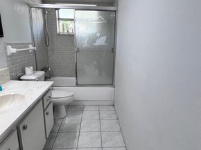 1670 NE 191st St 4033, Miami FL 33179