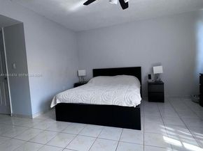 1670 NE 191st St 4033, Miami FL 33179