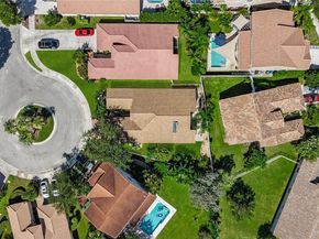 211 Cameron Ct, Weston FL 33326