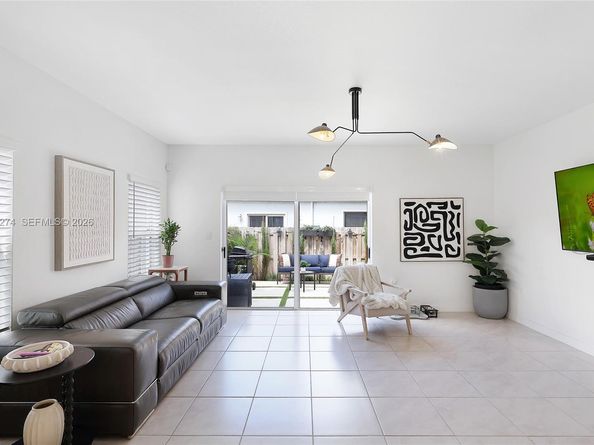 357 NE 1st Dr, Florida City FL 33034