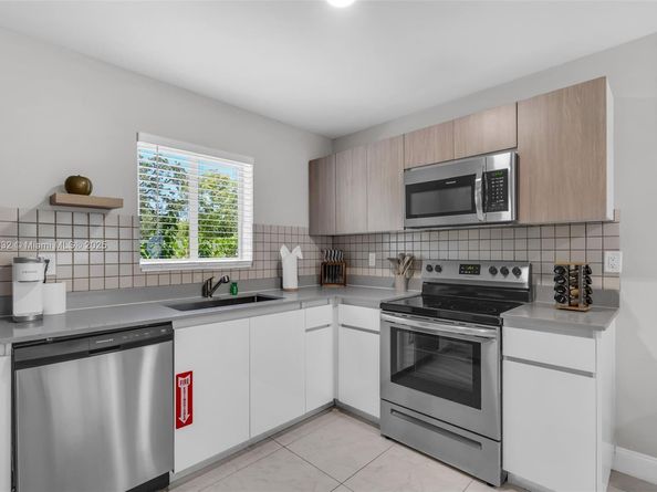 507 NW 8th Ave  #2, Fort Lauderdale FL 33311