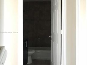 1990 NW 4th Ct 7, Miami FL 33136