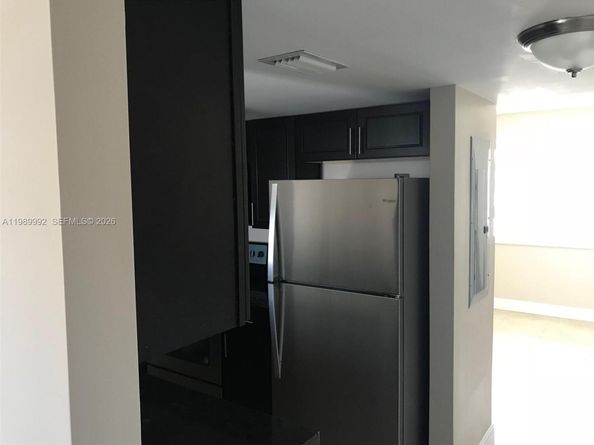 1990 NW 4th Ct 7, Miami FL 33136