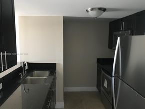 1990 NW 4th Ct 7, Miami FL 33136