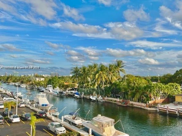 2020 NE 135th St 407, North Miami FL 33181