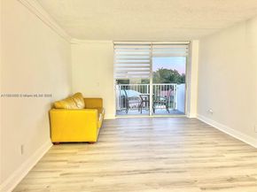 2020 NE 135th St 407, North Miami FL 33181