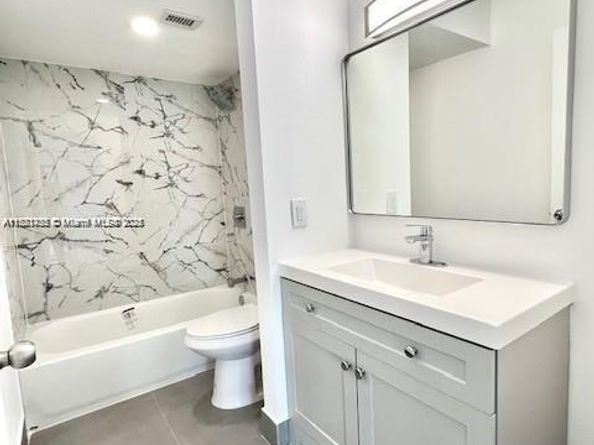 2020 NE 135th St 407, North Miami FL 33181