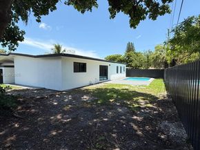 20 NW 197th St, Miami Gardens FL 33169