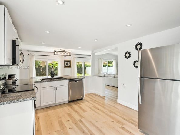 10560 La Placida Dr, Coral Springs FL 33065