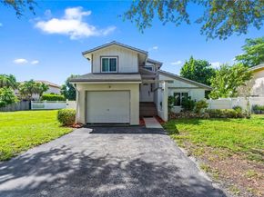 10560 La Placida Dr, Coral Springs FL 33065