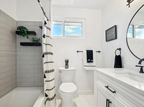 10560 La Placida Dr, Coral Springs FL 33065