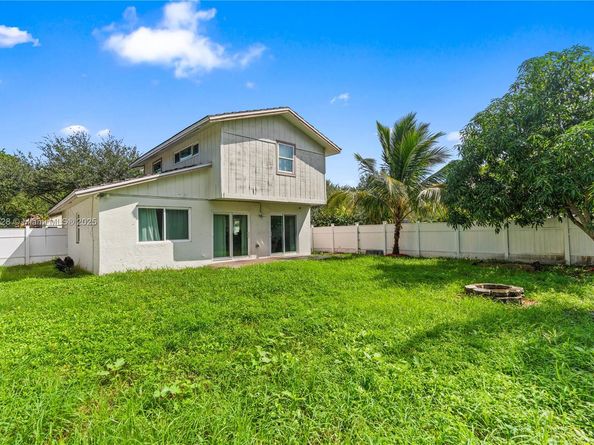 10560 La Placida Dr, Coral Springs FL 33065