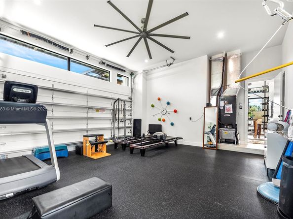 3701 NE 26th Ave, Lighthouse Point FL 33064