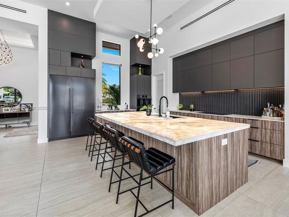 3701 NE 26th Ave, Lighthouse Point FL 33064