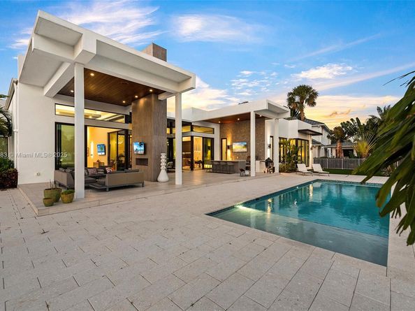 3701 NE 26th Ave, Lighthouse Point FL 33064