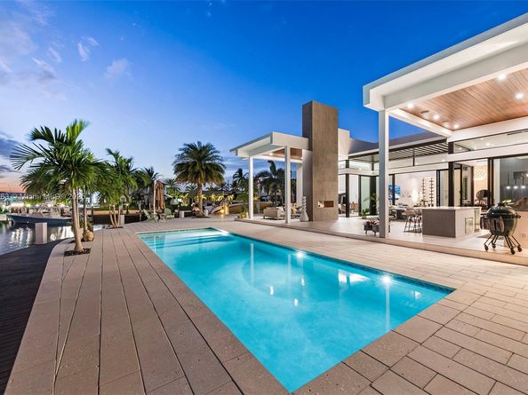 3701 NE 26th Ave, Lighthouse Point FL 33064