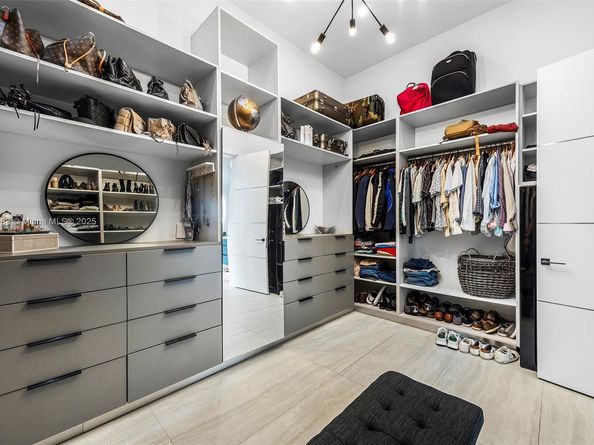 3701 NE 26th Ave, Lighthouse Point FL 33064